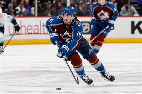 Avs trade Alex Newhook to Montreal Canadiens for 2023 draft picks
